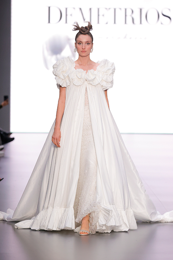 stunning-demetrios-wedding-gowns-barcelona-bridal-fashion-week_11