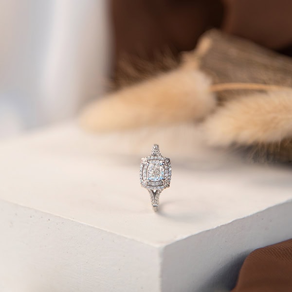 stylish-engagement-rings-marios-jewelry-that-will-impress_02