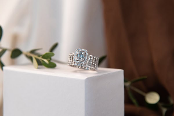 stylish-engagement-rings-marios-jewelry-that-will-impress_06