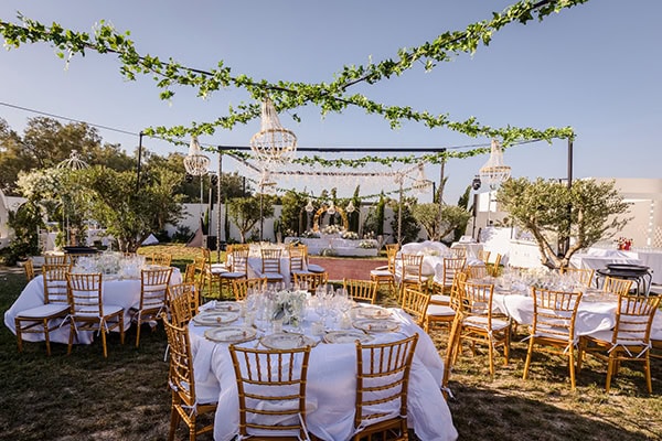 summer-wedding-naxos-pastel-tones-gold-details_12