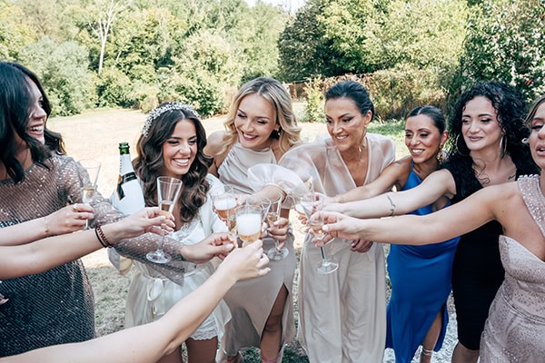 summer-wedding-veria-romantic-details-baby-breath_05