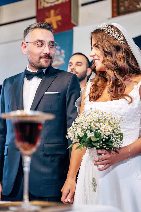 summer-wedding-veria-romantic-details-baby-breath_10