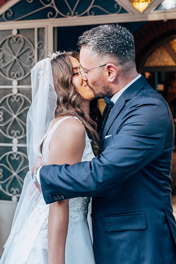 summer-wedding-veria-romantic-details-baby-breath_14