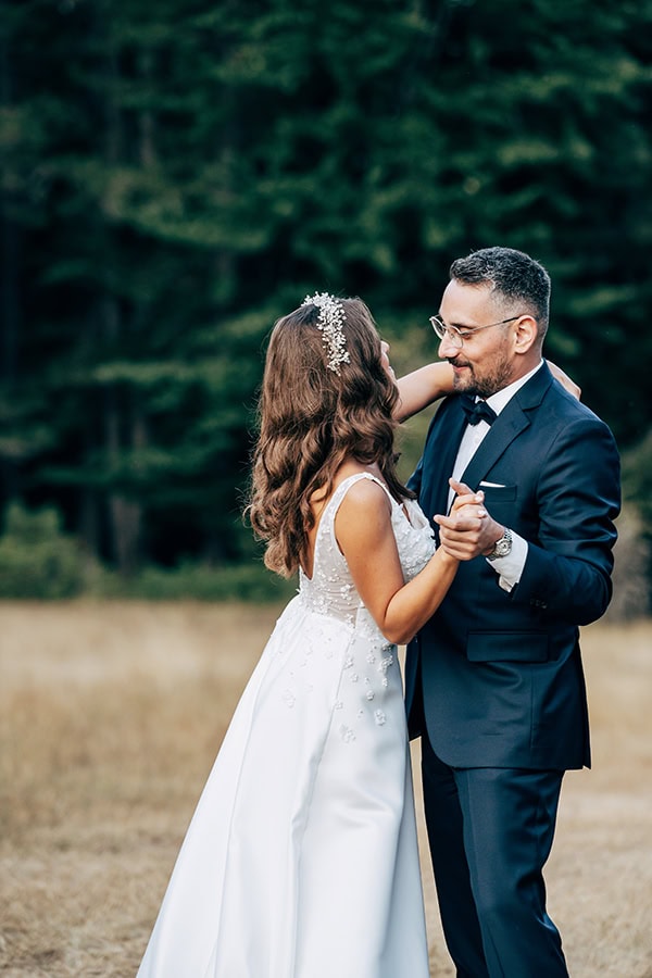 summer-wedding-veria-romantic-details-baby-breath_18