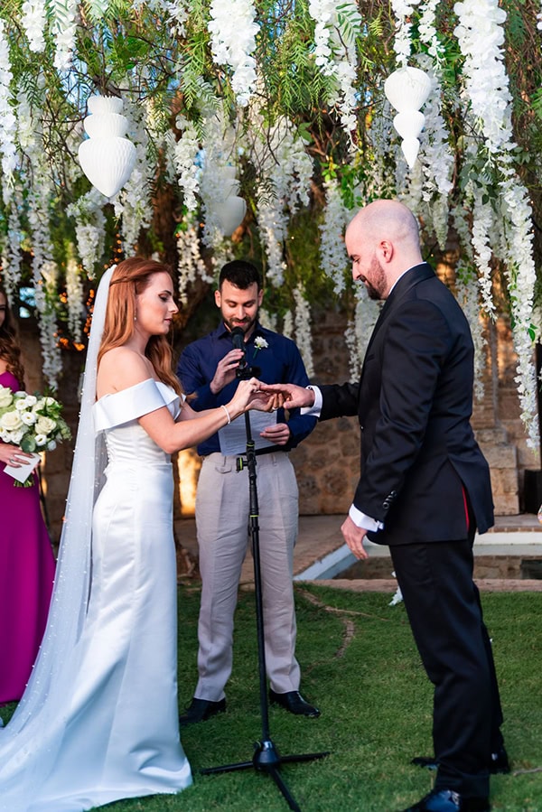 beautiful-summer-wedding-wine-museum_13