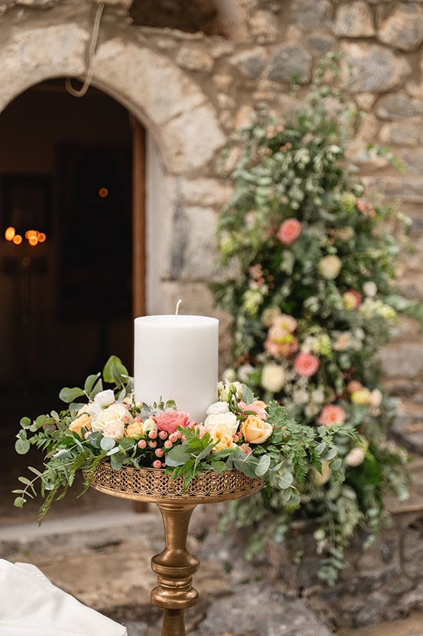 fall-wedding-mani-with-colorful-flowers_16