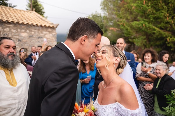 fall-wedding-mani-with-colorful-flowers_23