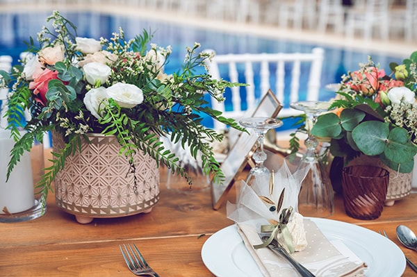 fall-wedding-mani-with-colorful-flowers_30