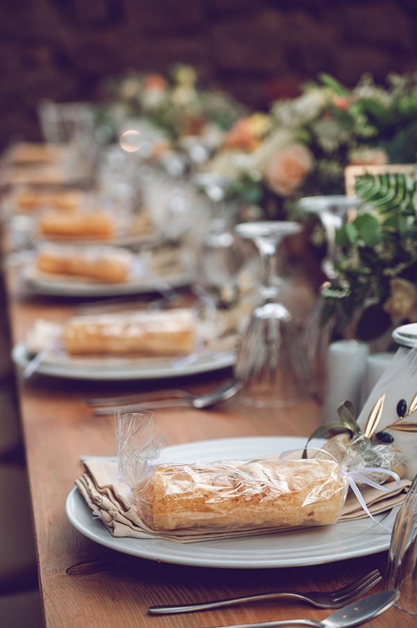 fall-wedding-mani-with-colorful-flowers_31