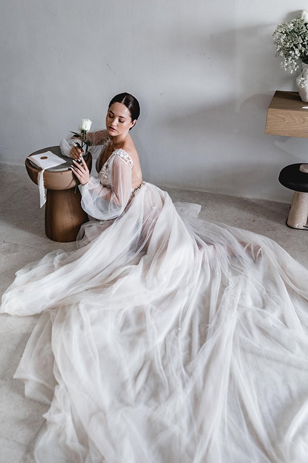 incredibly-impressive-styled-shoot-mykonos-all-white-blooms_09