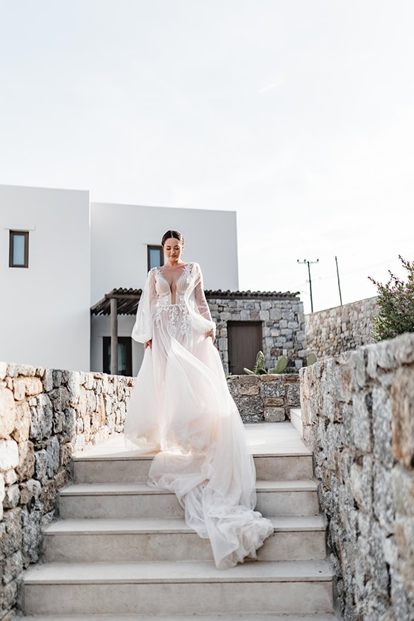 incredibly-impressive-styled-shoot-mykonos-all-white-blooms_11
