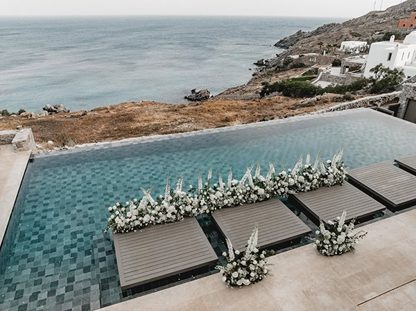 incredibly-impressive-styled-shoot-mykonos-all-white-blooms_13