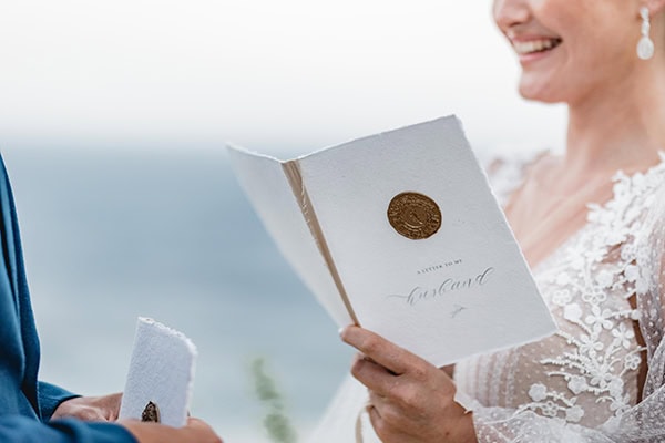 incredibly-impressive-styled-shoot-mykonos-all-white-blooms_17