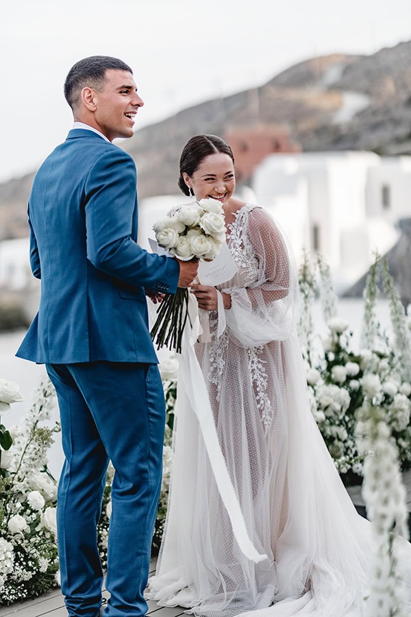 incredibly-impressive-styled-shoot-mykonos-all-white-blooms_21