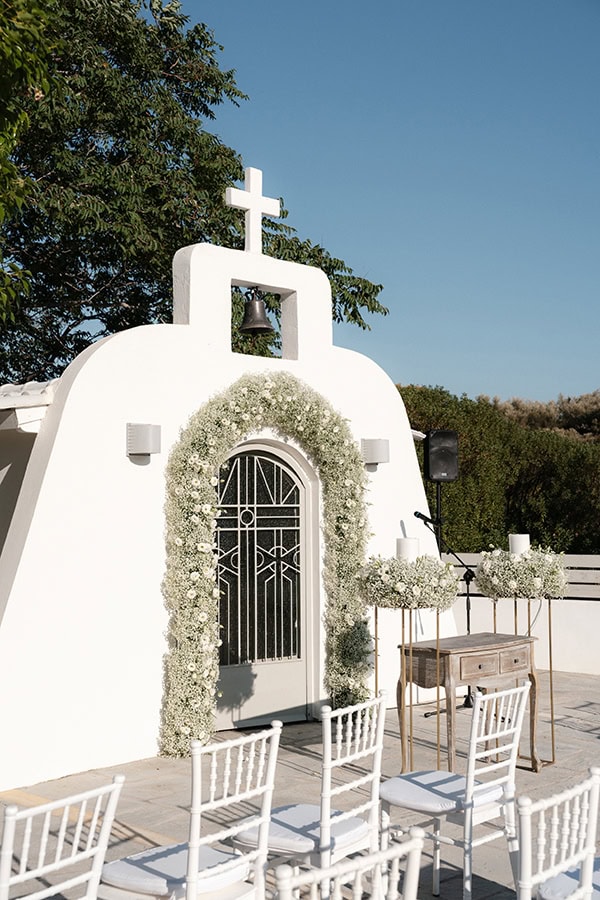 pretty-summer-wedding-baby-breath-white-florals_02