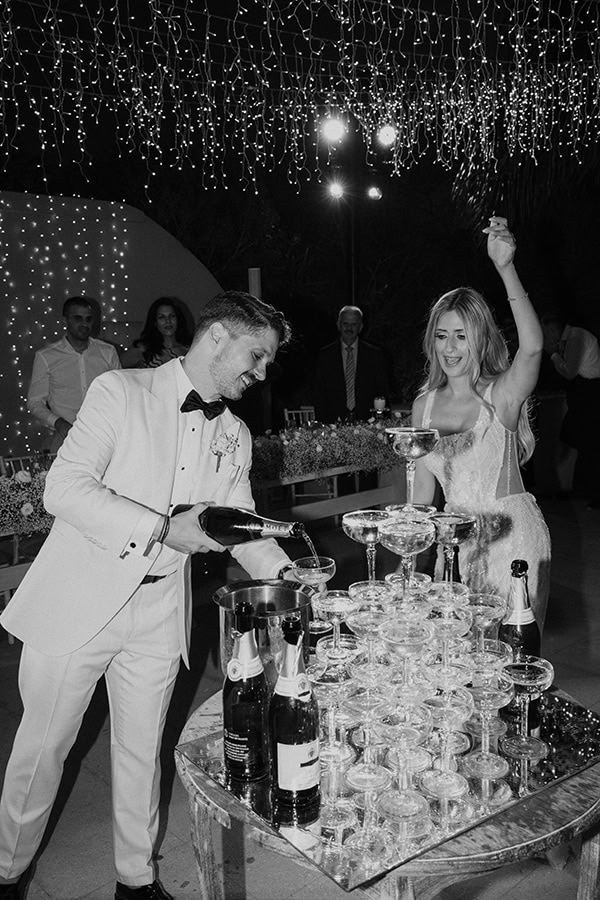 pretty-summer-wedding-baby-breath-white-florals_20