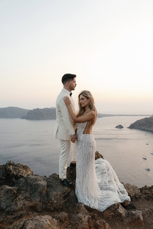 pretty-summer-wedding-baby-breath-white-florals_30