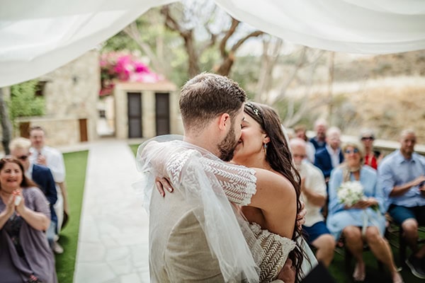 rustic-chic-wedding-idyllic-vasilias-nikoklis-inn_14