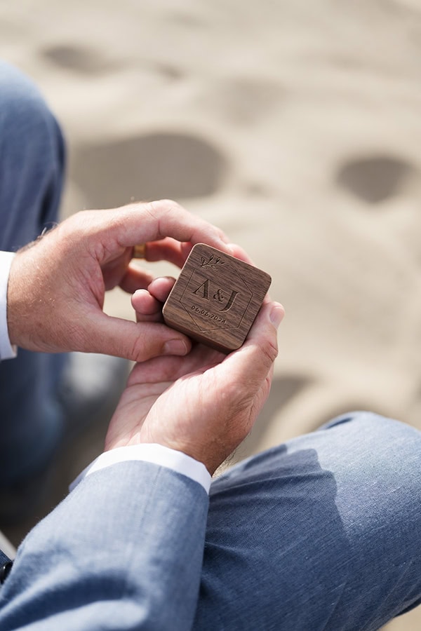 summer-wedding-beach-flowers-bright-colors_13