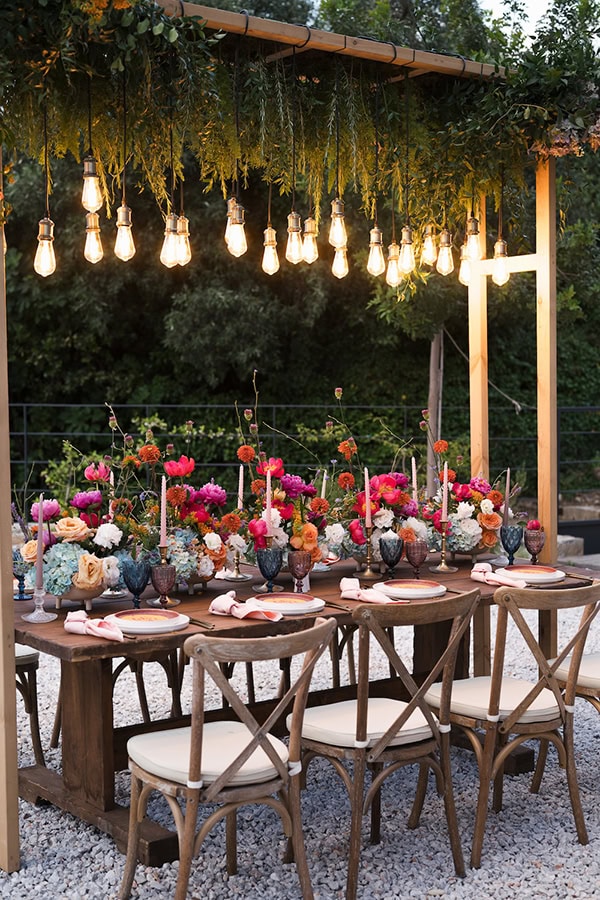 summer-wedding-beach-flowers-bright-colors_19