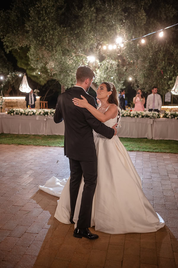 summer-wedding-beautiful-decoration-wonderful-olive-groves_24