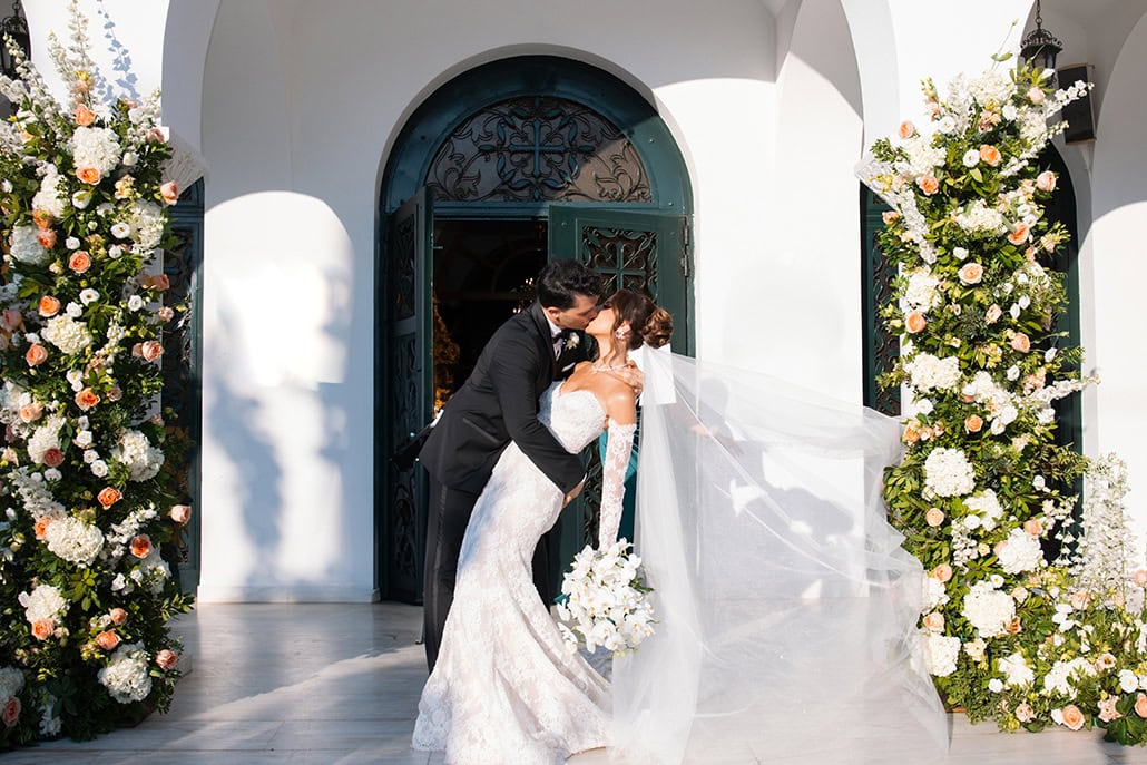 Καλοκαιρινός γάμος γεμάτος στυλ και όμορφες λεπτομέρειες | Μαρία & Διονύσης