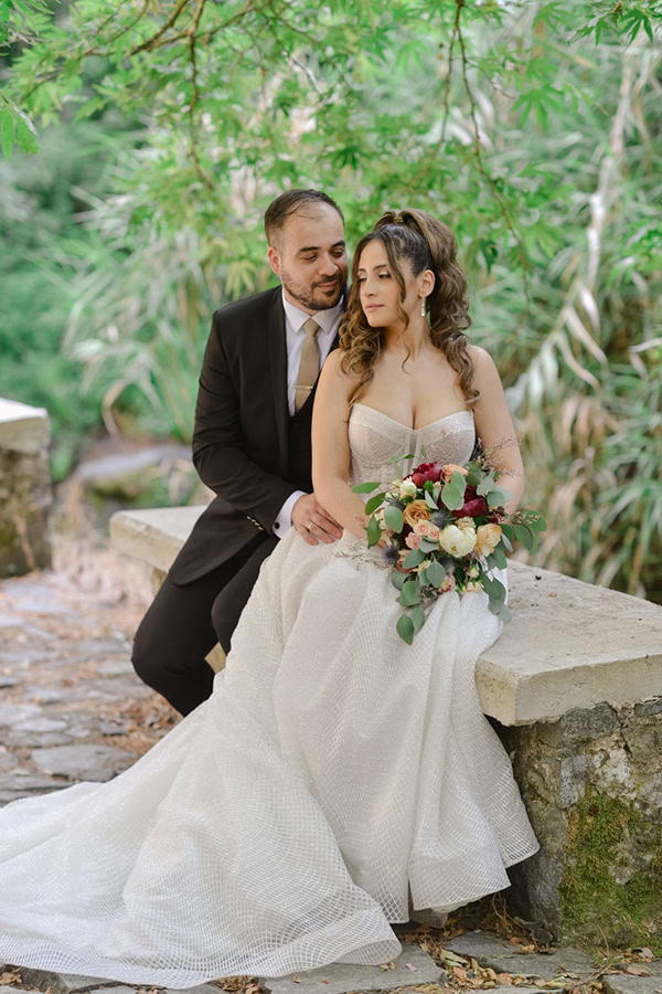 beautiful-wedding-colorful-flowers-warm-atmosphere_04