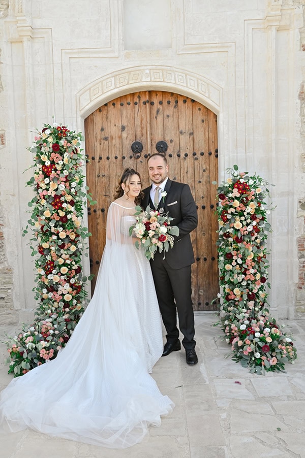 beautiful-wedding-colorful-flowers-warm-atmosphere_11