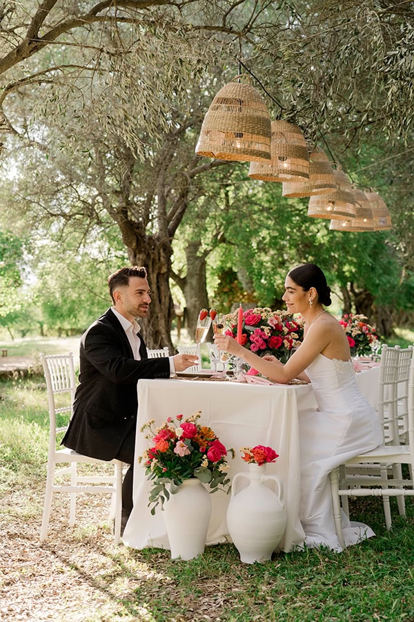 romantic-rustic-wedding-setting-forest_19