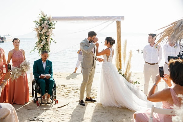 romantic-wedding-boho-decoration-beach_18
