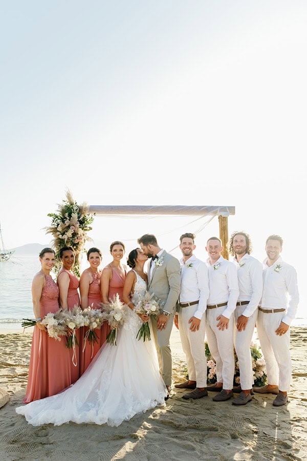 romantic-wedding-boho-decoration-beach_24