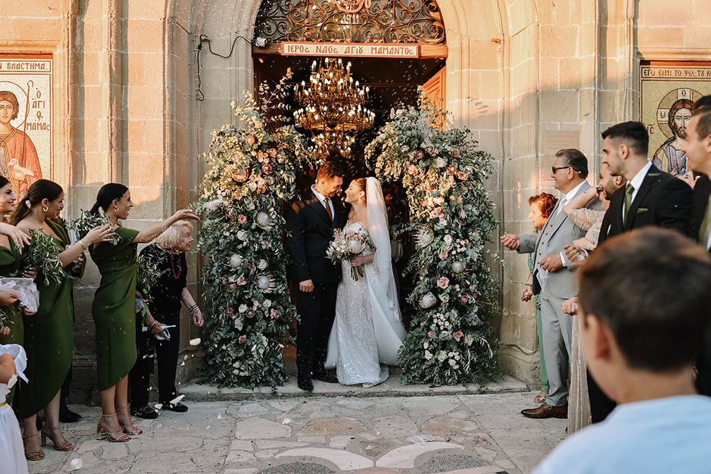 Ξεχωριστός γάμος με πρωτέα και φύλλα ελιάς | Γιαννούλα & Κυριάκος