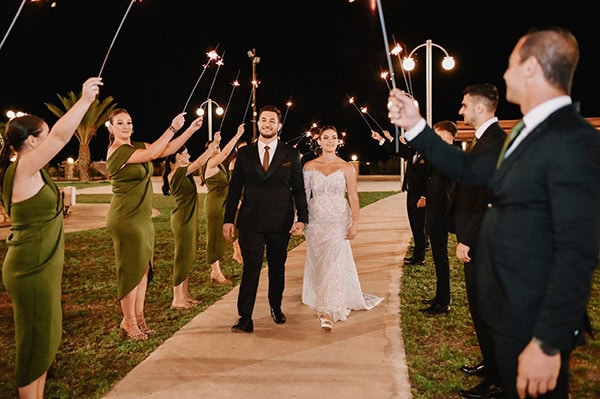 special-wedding-protea-olive-leaves_18