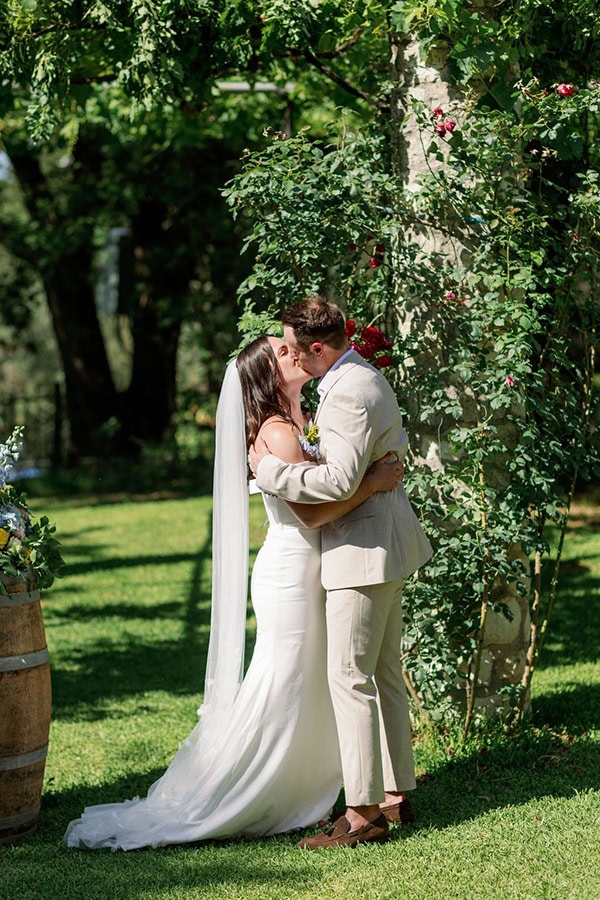 spring-wedding-crete-beautiful-garden-style_23