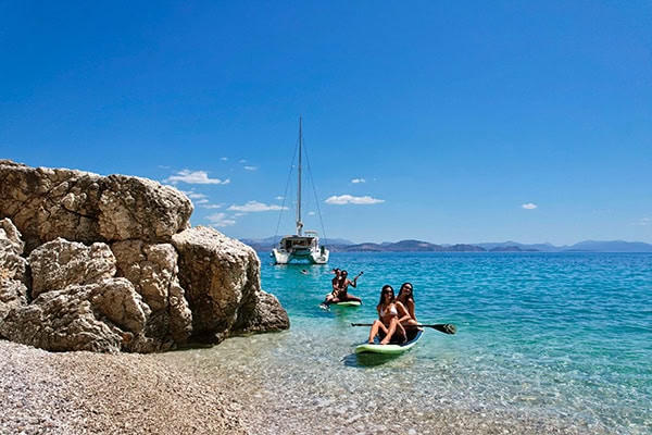 unique-bachelorette-party-catamaran_06