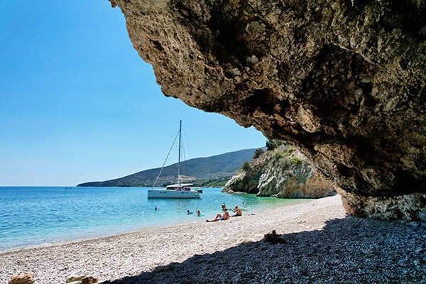 unique-bachelorette-party-catamaran_08