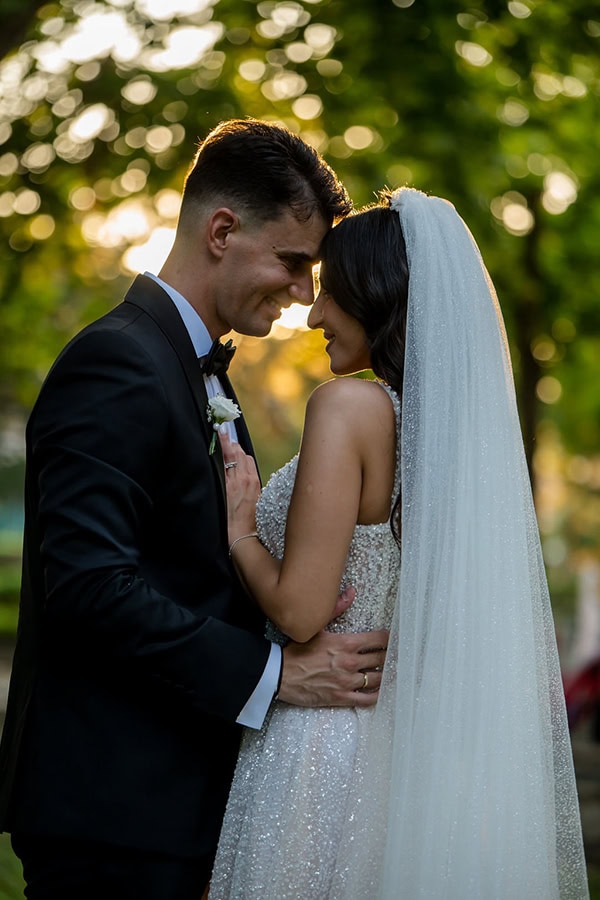 romantic-summer-larissa-wedding-beautiful-details_03