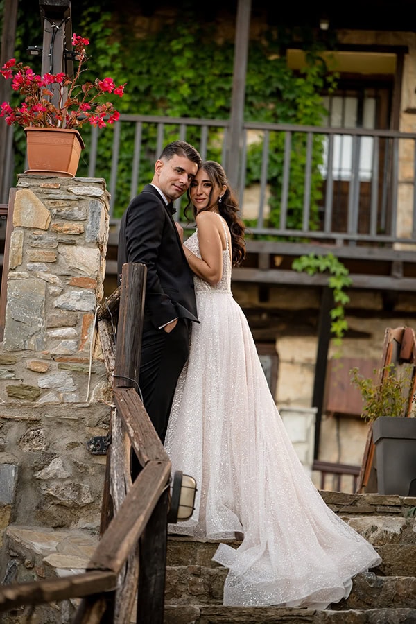 romantic-summer-larissa-wedding-beautiful-details_05