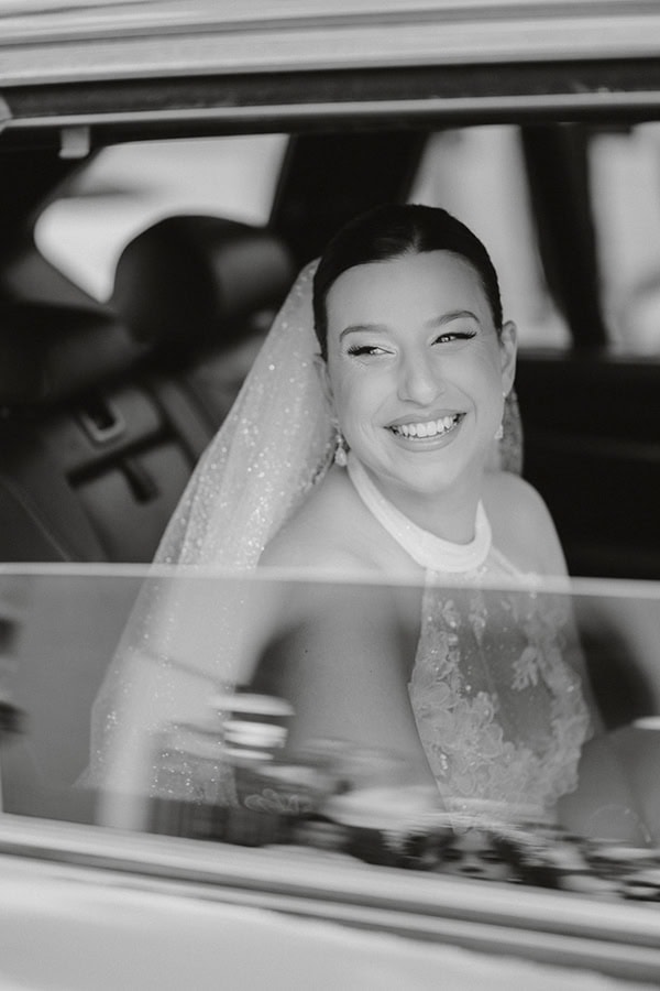 romantic-wedding-drama-white-flowers_10