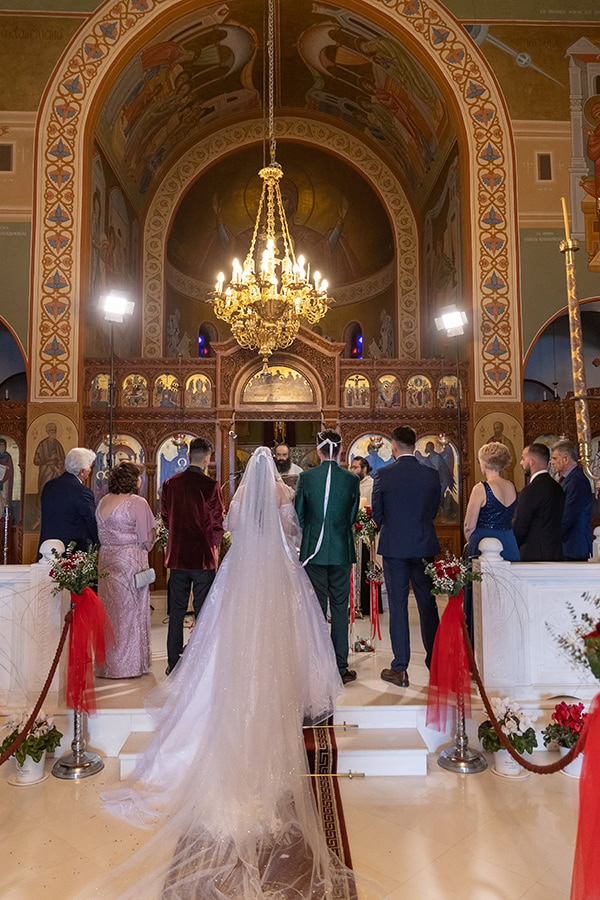 spring-wedding-santorini-red-roses_09