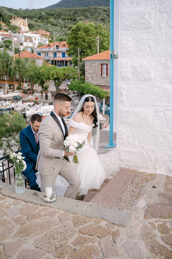 spring-wedding-white-flowers-romantic-details_15