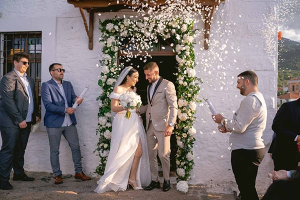 spring-wedding-white-flowers-romantic-details_18