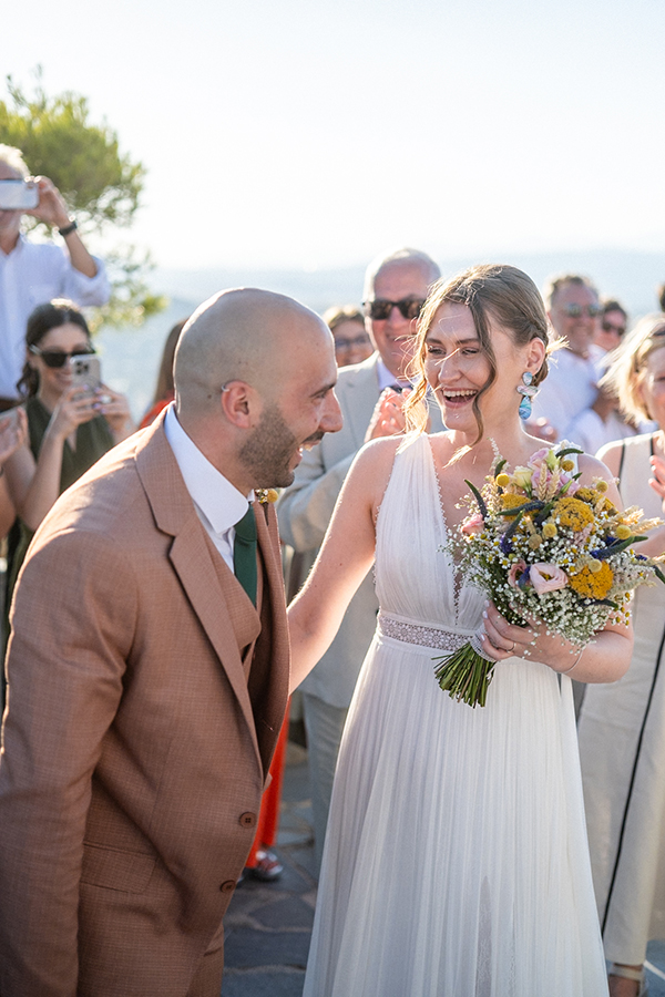 summer-wedding-wild-flowers-yellow-hues_16