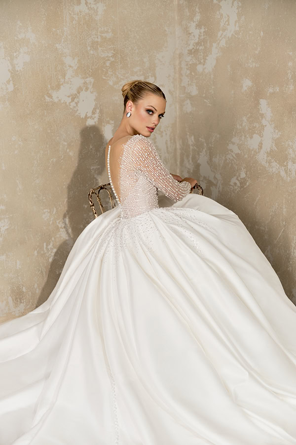 timeless-modern-wedding-dresses-justin-alexander_01