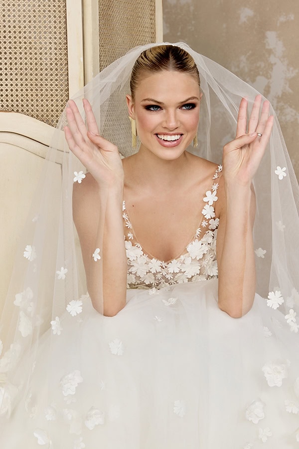 timeless-modern-wedding-dresses-justin-alexander_03