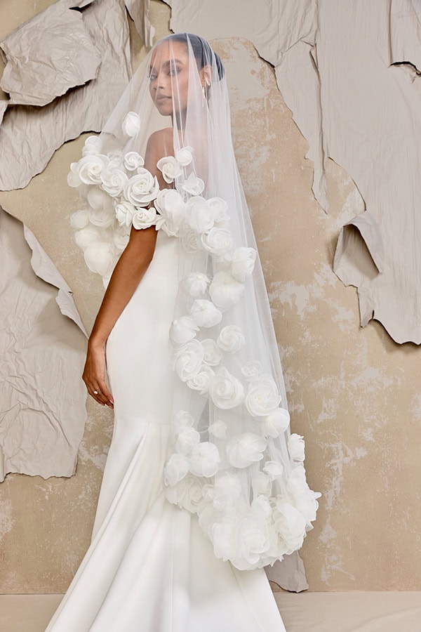 timeless-modern-wedding-dresses-justin-alexander_08