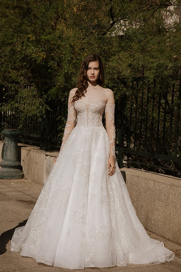 ultra-chic-wedding-dresses-costantino_10