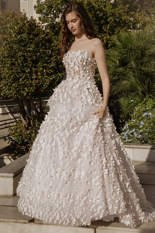 ultra-chic-wedding-dresses-costantino_16