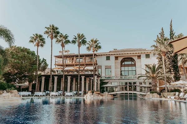 beautiful-autumn-wedding-columbia-resort-cyprus_14