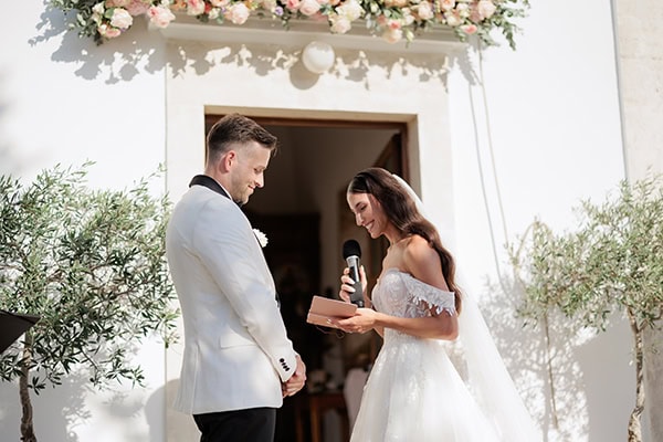 beautiful-destination-wedding-crete-pastel-colors_11